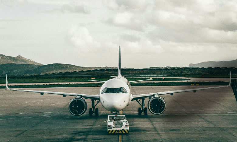 can you bring a mirror on a plane